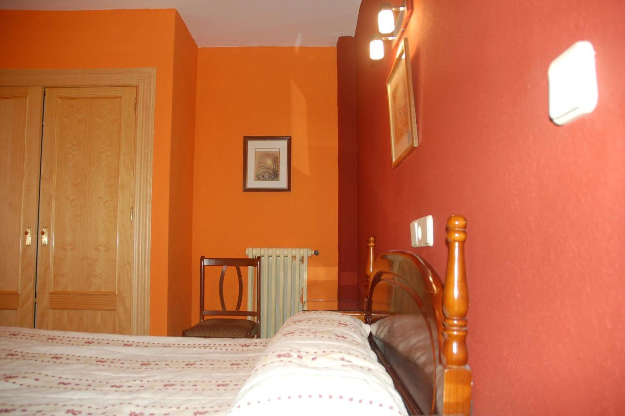 Hostal Residencia Castilla Cuenca  Exteriör bild