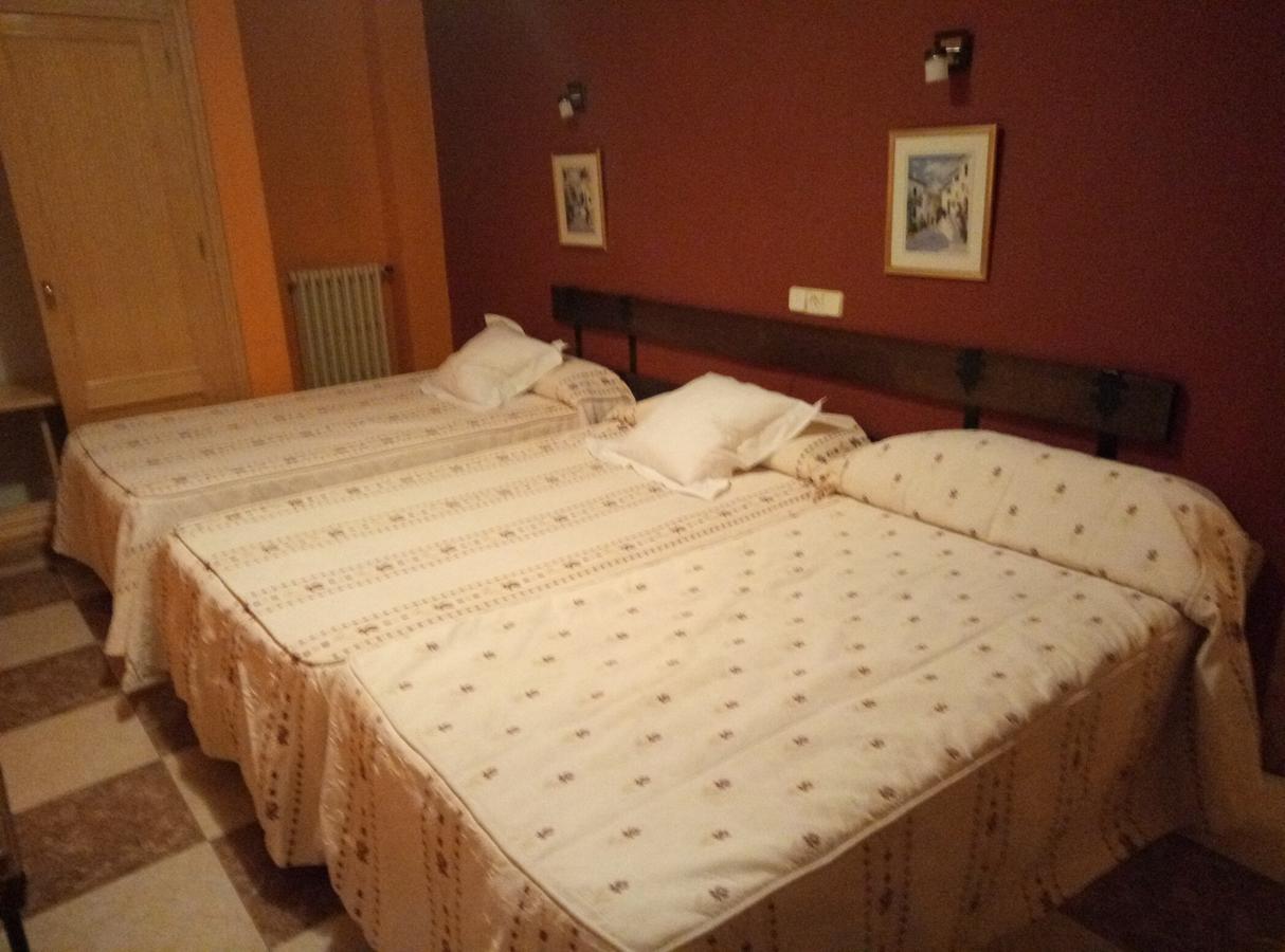 Hostal Residencia Castilla Cuenca  Exteriör bild